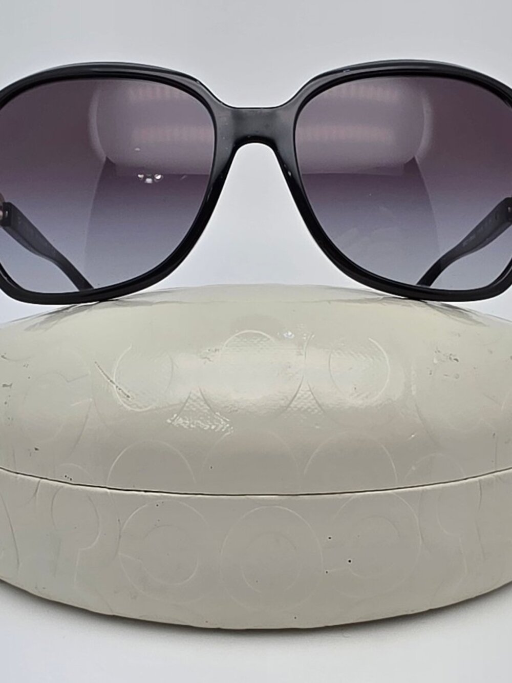 Coach HC8145 L948 Black Gold Frame Grey Gradient Lens Sunglasses w/ Case 60mm